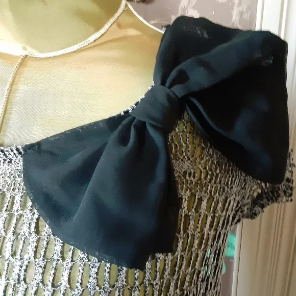 BELLA D Open Knit Pullover Top Open Back Size Medium - Picture 4 of 12